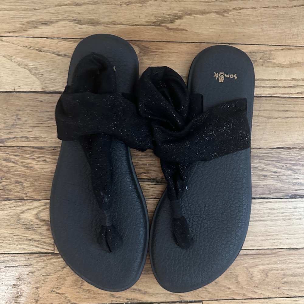 Sz 8 Sanuk sparkle Yoga Sling Sanadals